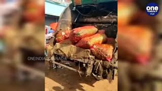 ತಾನು ಬೆಳೆದ ತರಕಾರಿಯನ್ನು ಮಾರಲಾಗದೆ ಕಸದ ಲಾರಿಗೆ ಹಾಕಿದ ರೈತ | Farmer | Oneindia Kannada