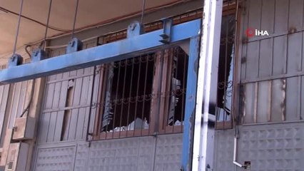 Pendik'te ham madde deposunda gerçekleşen patlama anı kamerada