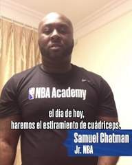 Walking Quad Stretch with Sam Chatman (Spanish Subtitles)