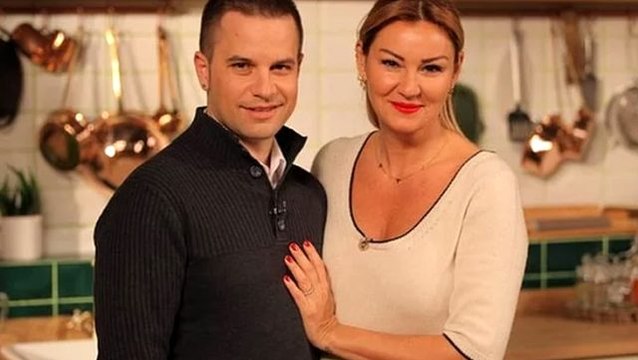 Pınar Altuğ, eşiyle ilgili seviyesiz yorum yapan takipçisinin fotoğraflarını paylaşarak yanıt verdi: Ne desem bilemedim!