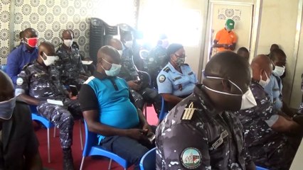 Coronavirus :  Vagondo Diomandé encourage les policiers et les pompiers civils