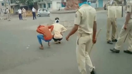 अगर आप भी लॉकडाउन का उल्लंघन करते हैं तो पुलिस से रहें सावधान, बना सकती है मेढक