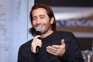 Please Listen to Jake Gyllenhaal Wax Poetic About His New Sourdough Starter