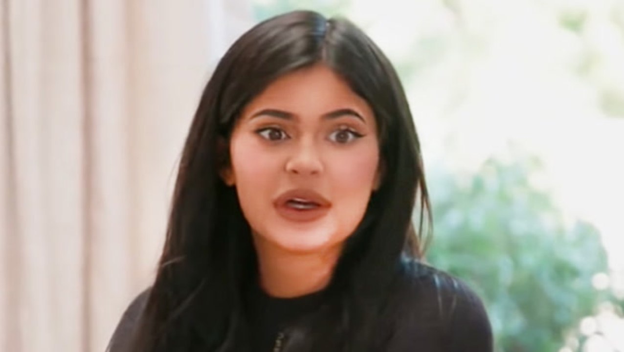 Khloe Kardashian Reacts To Kylie Jenner Fighting With Kourtney Kardashain On KUWTK