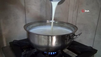 Ramazan'ın vazgeçilmezi güllaç sofraları süslemeye başladı