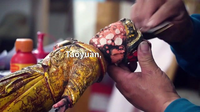 Taiwanese sculptor gives discarded gods a home