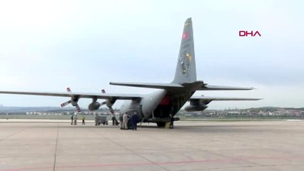 ANKARA ETİMESGUT ASKERİ HAVAALANI'NDAN ABD'YE GÖNDERİLECEK TIBBİ MALZEME UÇAĞINDA HAZIRLIK