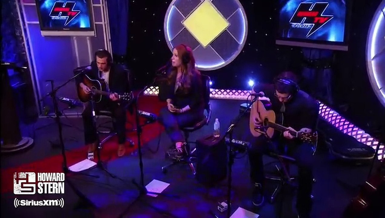 Alanis Morissette “Hand in My Pocket” on the Howard Stern Show (2008)