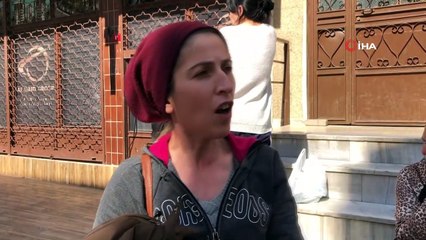 Uzun namlulu silahlarla apartmana giren kişiler mahalleliyi sokağa döktü