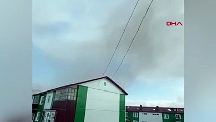 Ebeko yanardağı patladı! Küller kilometrelerce yüksekliğe ulaşıp yağdı! Kül yağmuru kamerada