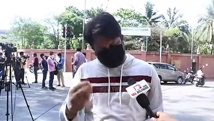 FULL COVERAGE From Versova Kabrastan - Irrfan Khan Funeral