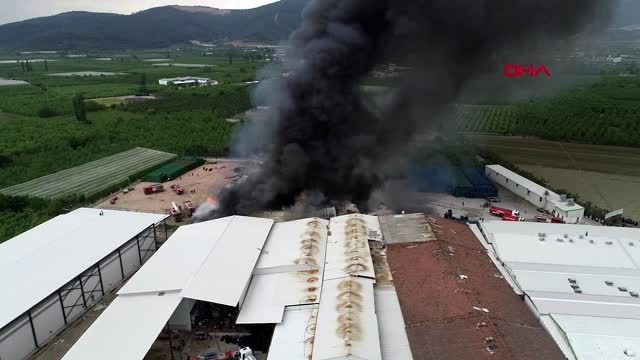 Bursa Soğuk hava deposunda yangın - HAVADAN GÖRÜNTÜLERLE - 1