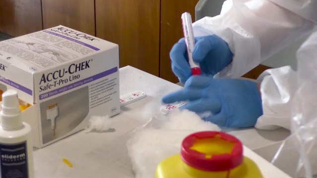 El Colegio de Médicos de Sevilla realiza test rápidos a sus colegiados