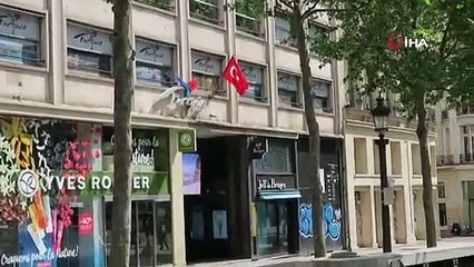Paris sokaklarında korona sessizliği