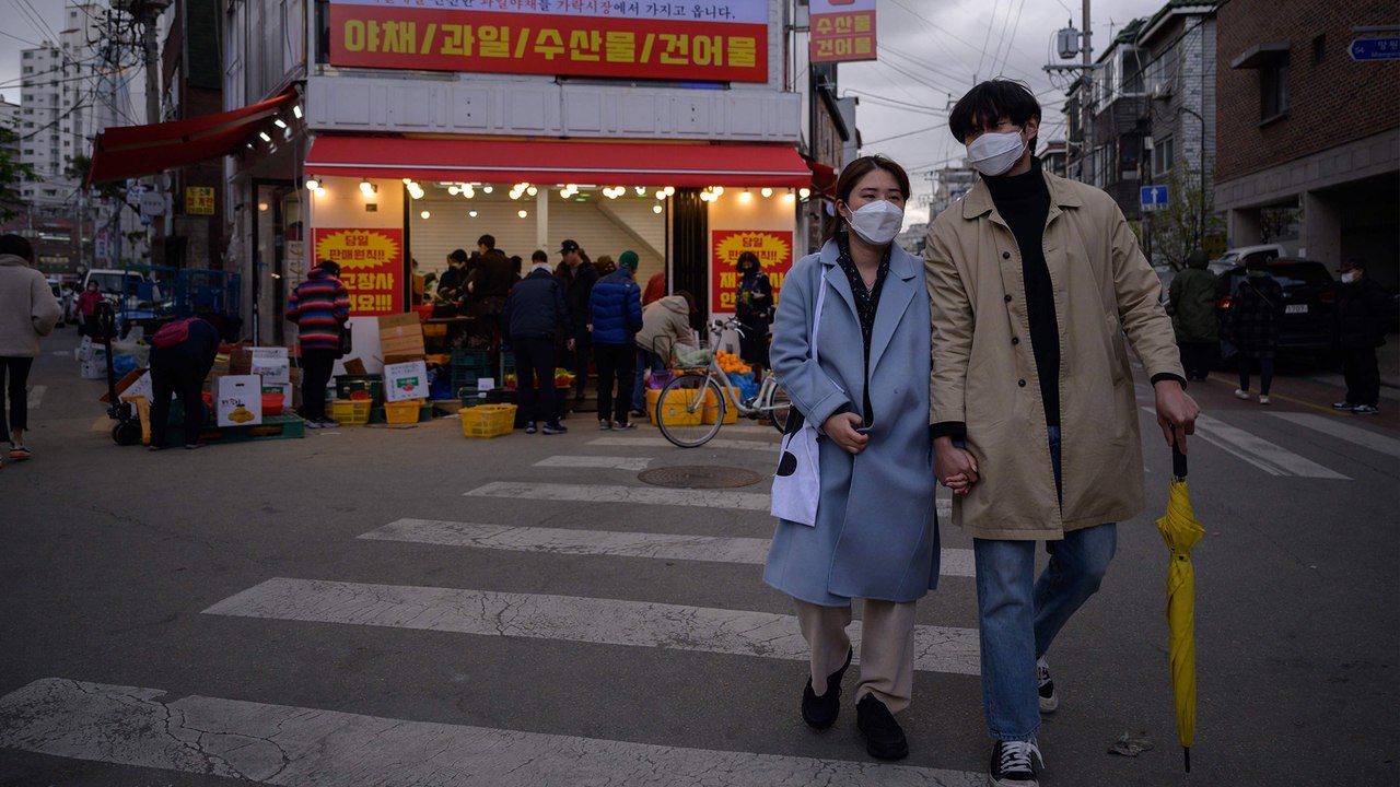 South Korea reports no new domestic coronavirus cases for the first time since February