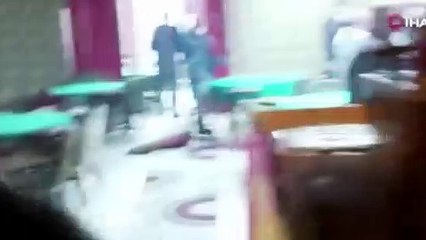 Bursa'da kumarhane baskını; mutfak tezgahının içine ve duşakabine saklandılar