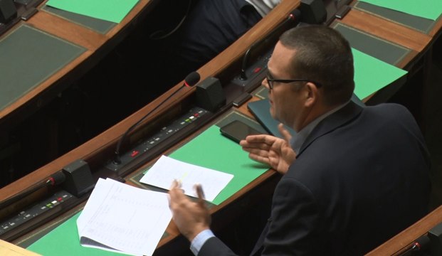 Nous reverrons notre patron avant notre famille (Raoul Hedebouw)