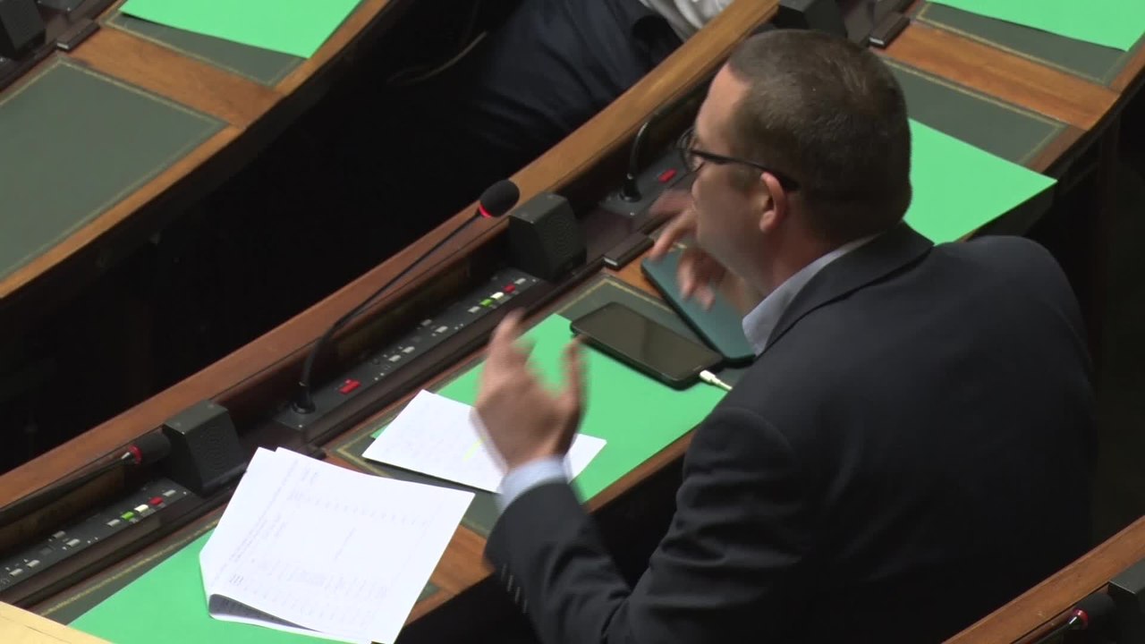 Hedebouw (PTB) : "Nous reverrons notre patron avant notre famille"