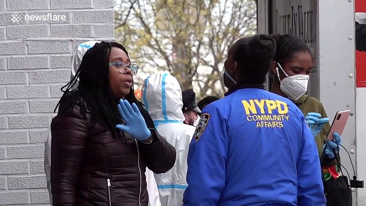 100 'rotting' bodies found in back of unrefrigerated trucks in Brooklyn funeral home