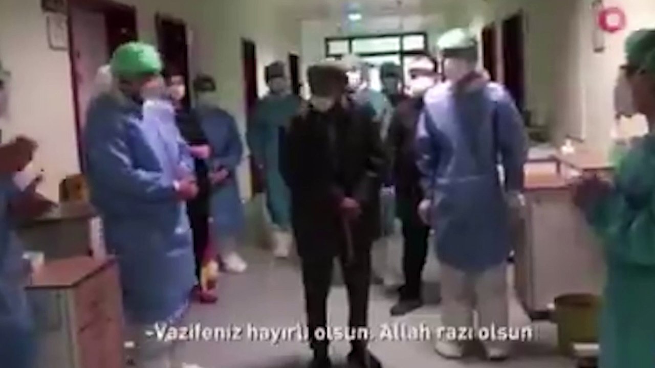 101 yaşında koronavirüsü yendi; hastaneden Samanyolu şarkısı ile uğurlandı