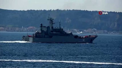 Rus savaş gemisi 'Novocherkassk' Çanakkale Boğazı'ndan geçti