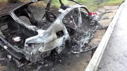 AYDIN Alev alev yanan otomobilden canlarını zor kurtardılar