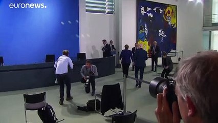 Merkel: Spielplätze, Museen und Zoos sollen wieder öffnen