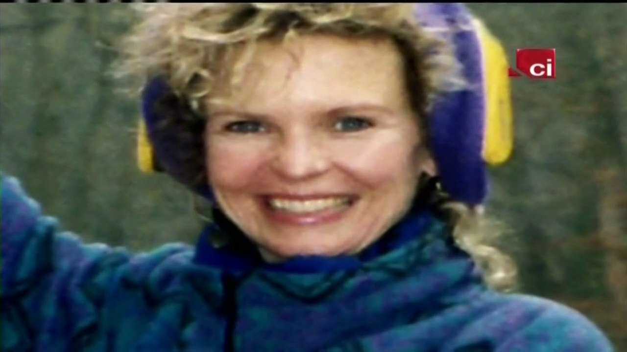 CYNTHIA GEORGE | MUJERES MORTALES