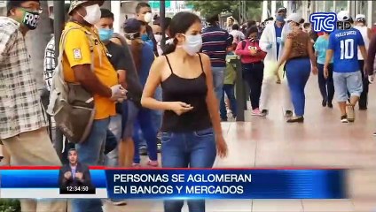 Se reportan aglomeraciones en bancos y mercados en Guayaquil