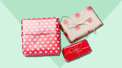 We Tried That Viral Gift-Wrapping Trick—and We’ve Got Bad News for You