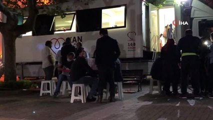 3 gün dışarı çıkamayacak olan Bursalılar Kızılay'a koştu