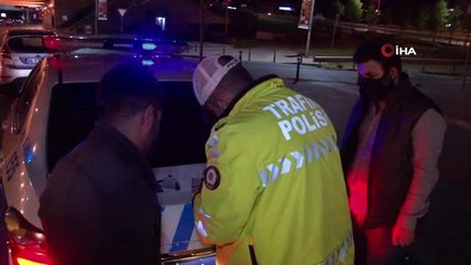 Kısıtlamaya rağmen trafiğe çıkan sürücü tutanağı imzalamak istemedi