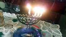 HANUKKA ENCENDIDO DE  VELAS