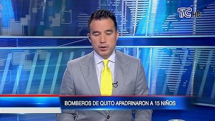 Bomberos de Quito apadrinan y brindan ayudas a 15 niños