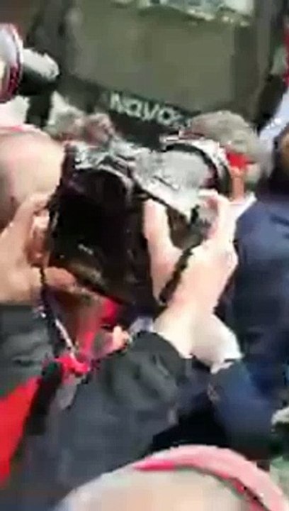 Taksim'e çıkmak isteyen DİSK Başkanı Arzu Çerkezoğlu ve 25 işçi gözaltında