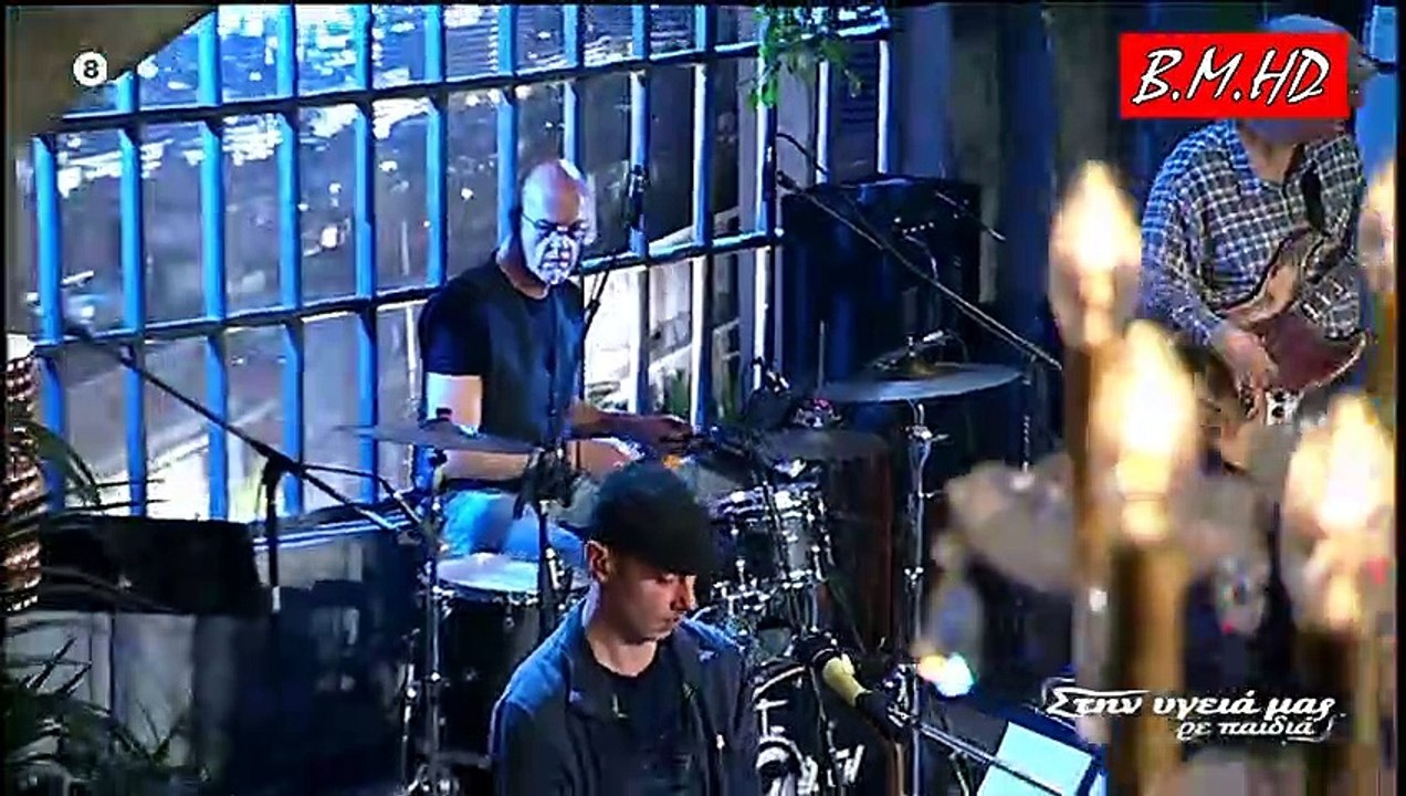 Βόμβες Χαράς - Ανδριάννα Μπάμπαλη & Locomondo