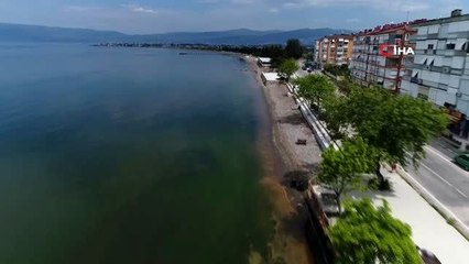 Gemlik Körfezi'nde deniz turuncuya boyandı