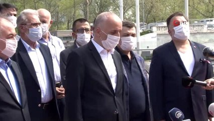 TÜRK-İŞ Cumhuriyet Anıtı'na çelenk bıraktı