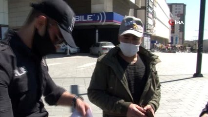 Esenyurt'ta polis ekiplerinin denetimleri devam ediyor