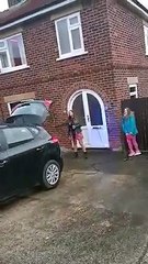 Scarborough singer Sammi Lee's tribute to Captain Tom Moore