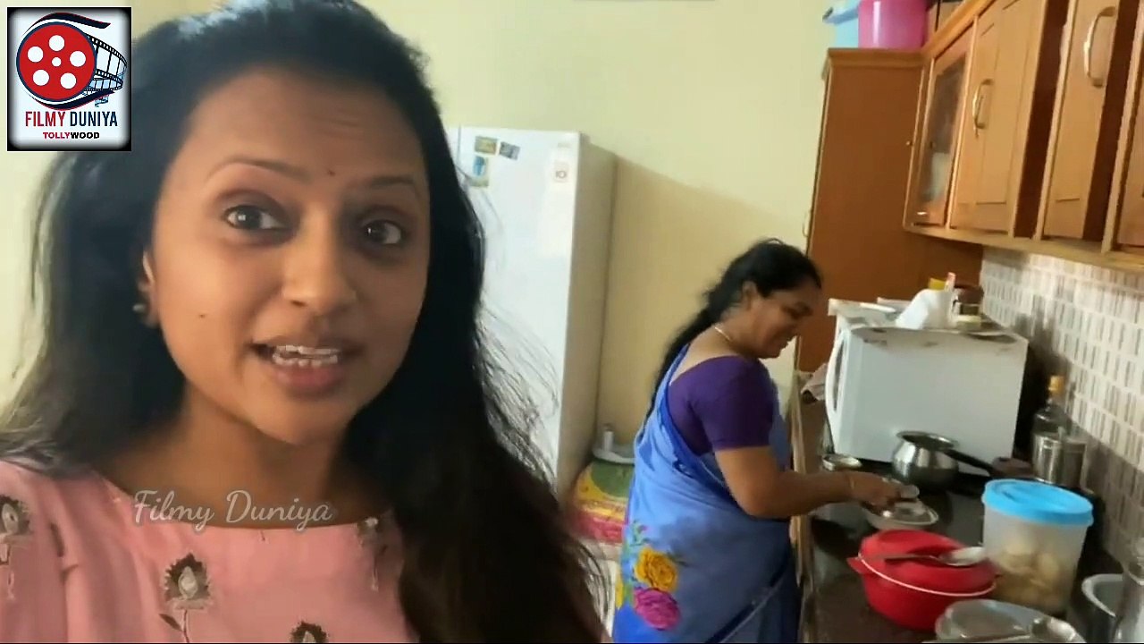 Anchor Suma Salutes Her Servant | suma reveals the scerate behind her shootings | FilmyDuniya