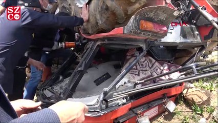 Pancar toplamaya giden karı koca devrilen traktörün altında kaldı