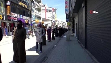 Video herunterladen: Ağrı'da sosyal mesafe kuralı hiçe sayıldı