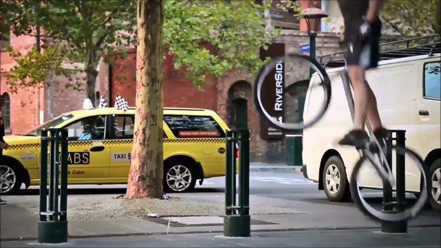 JUMP AND PEOPLES - BEST OF BIKE TRIAL and bike spinning