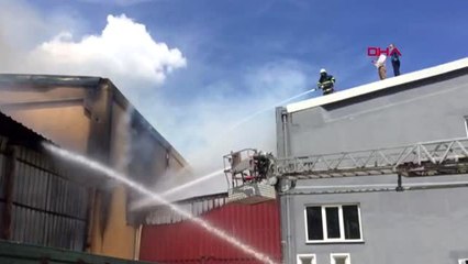 Edirne'de yapı market deposunda yangın