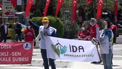 Çanakkale'de sosyal mesafeli 1 Mayıs kutlaması