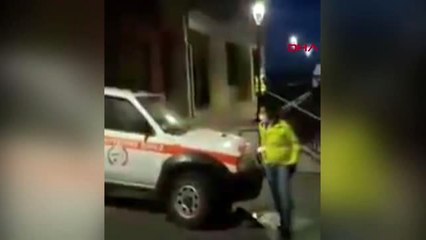 İtalya'da akşam ezanı polis aracından okundu