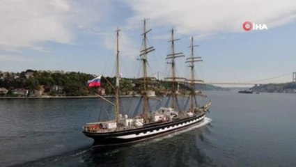 İstanbul Boğazı'ndan geçen tarihi gemi "Kruzenshtern" havadan görüntülendi