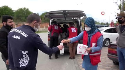 Memleketlerine gidemeyen yabancı öğrencilere, Kızılay'dan yardım