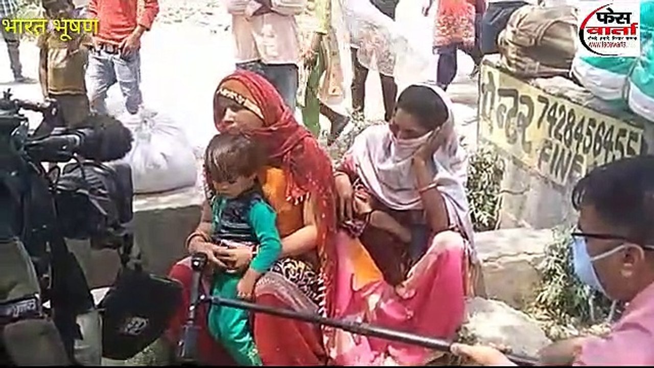 ना कोई बस, और ना कोई अन्य संसाधन सब्र का बांध टूट गया और पैदल ही चल दिए अपने घर की ओर